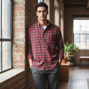 NWOTRoyal Knight Mens M Red Plaid Flannel Shirt Long Sleeve Regular Fit Comfy